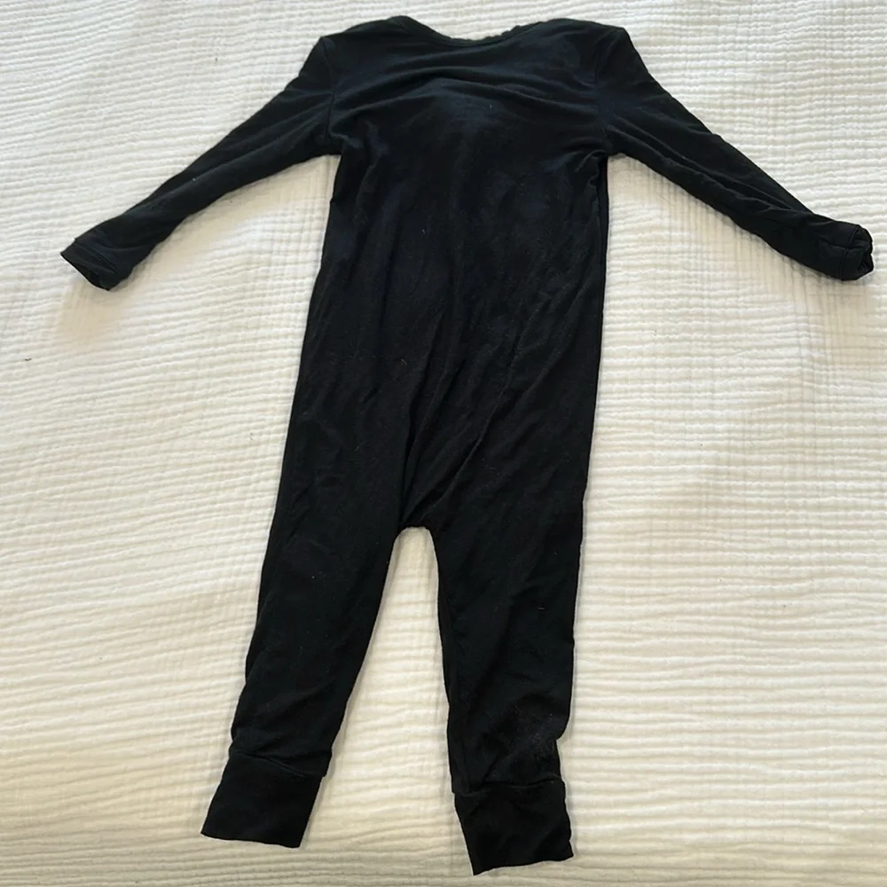 Unisex snuggle up one piece Saint Haven